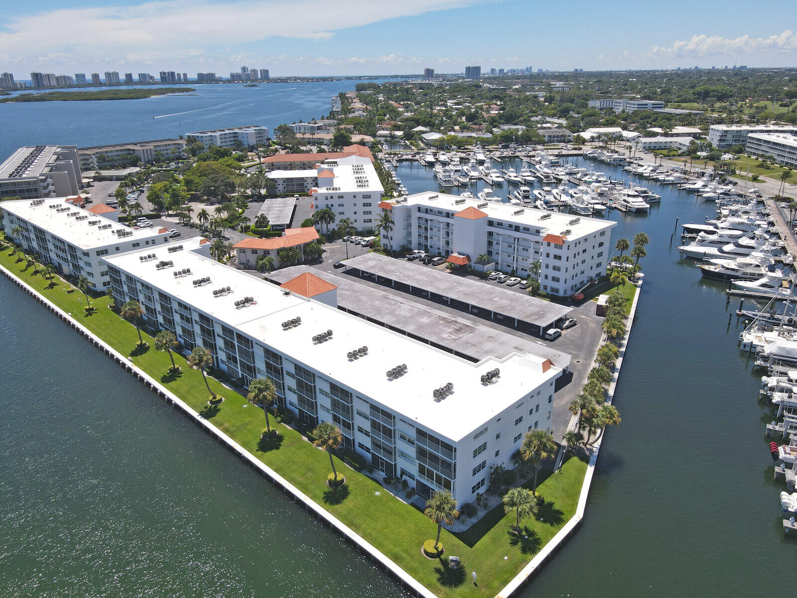 20 Yacht Club Drive # 403, North Palm Beach FL 33408