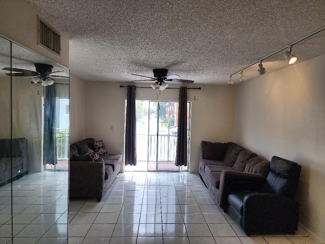 11311 SW 200TH Street SW # D — Photo 2