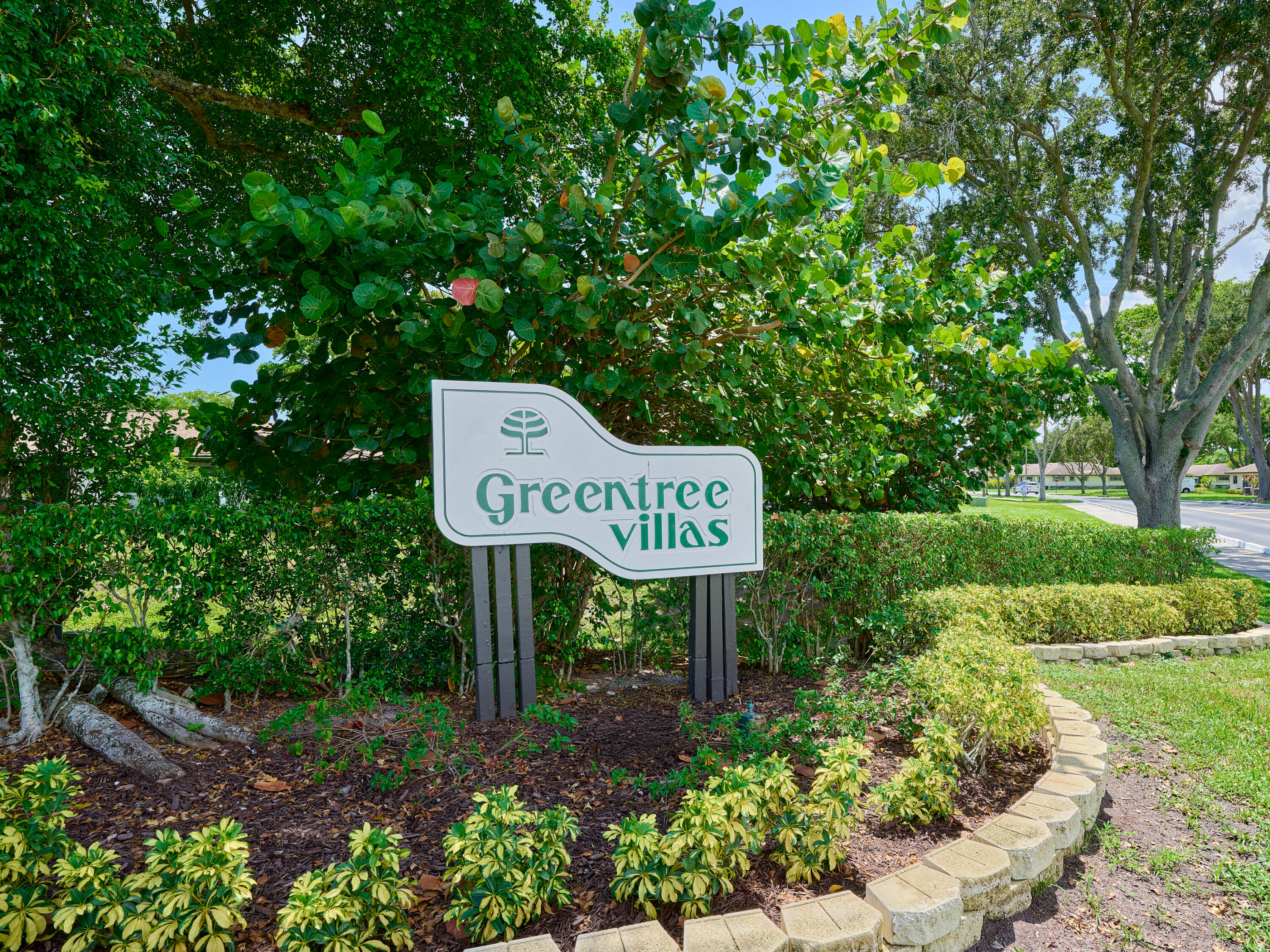 4853 Equestrian Circle # B — Photo 2