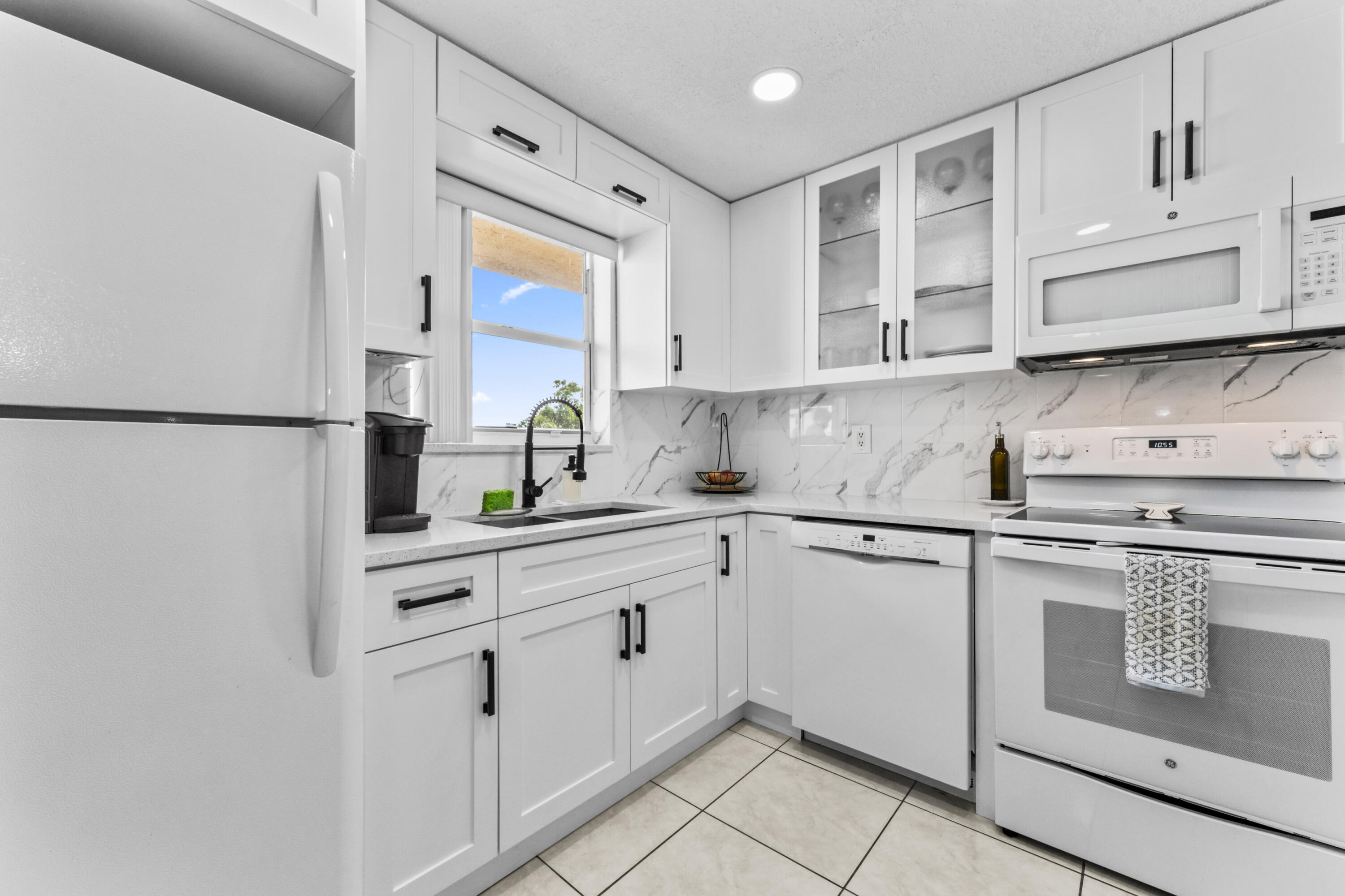 225 Bonnie Boulevard # 302, Palm Springs FL 33461