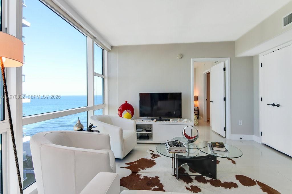 6801 Collins Ave # 1216 — Photo 5