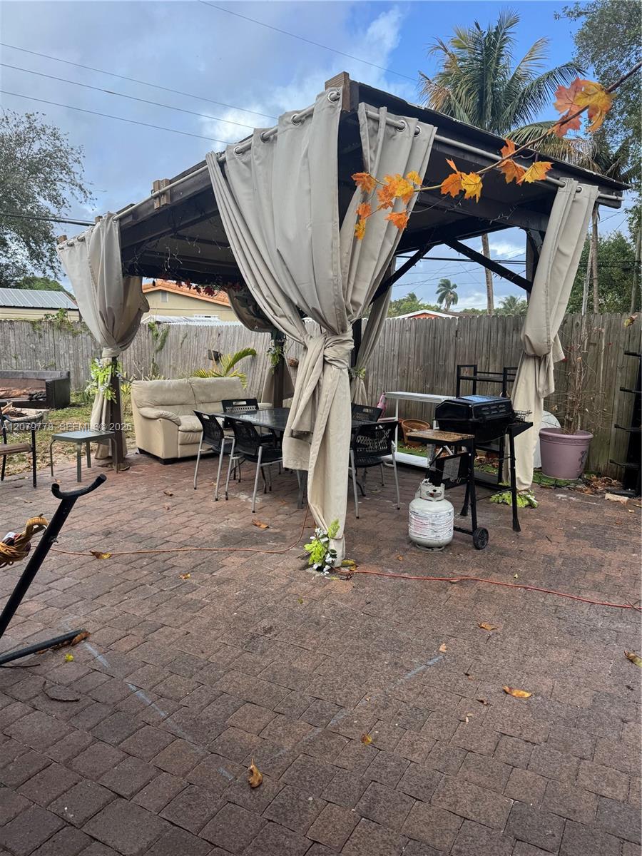 1625 NW 9th Ave # A — Photo 4