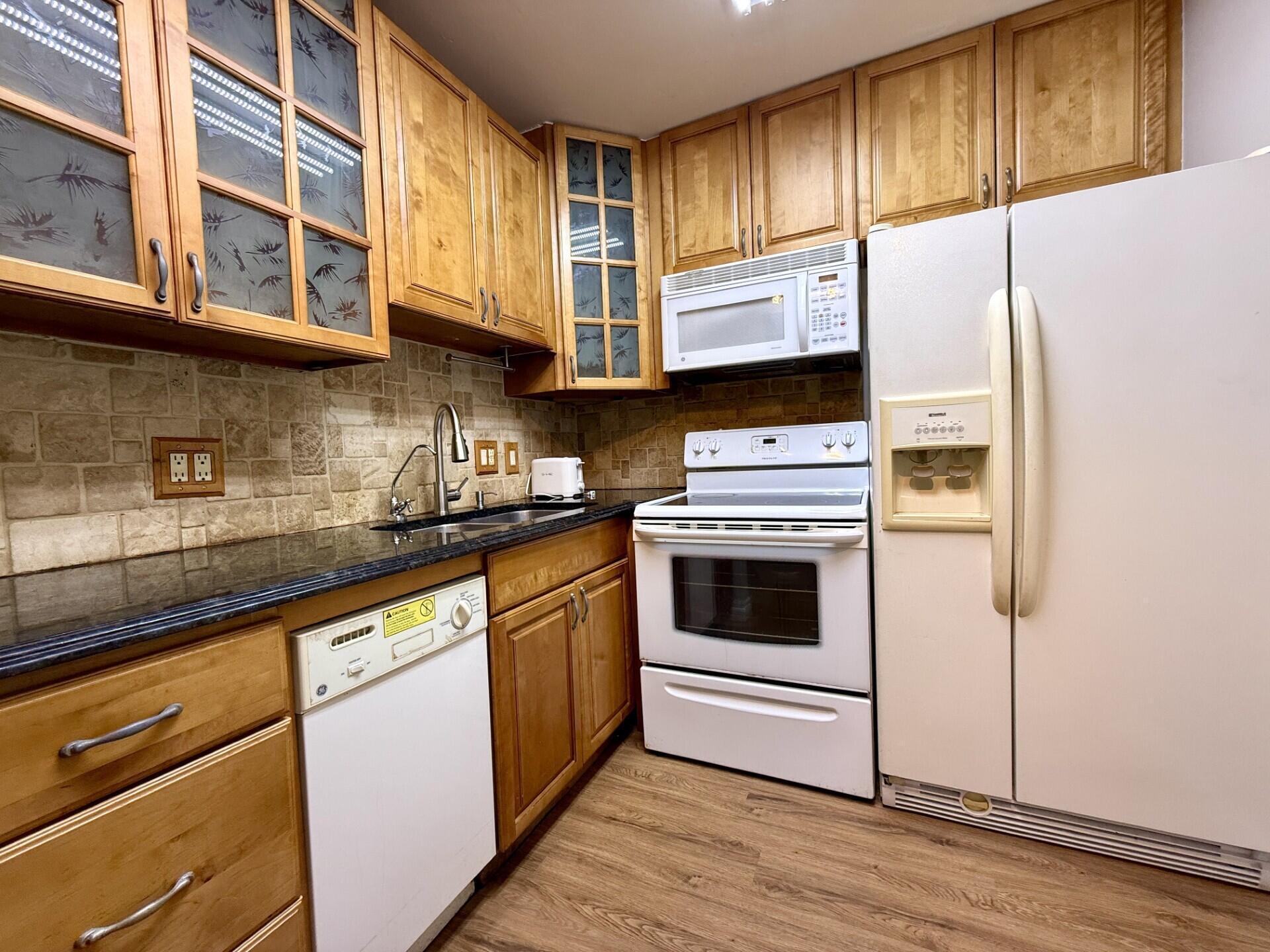141 Northampton G # 141, West Palm Beach FL 33417