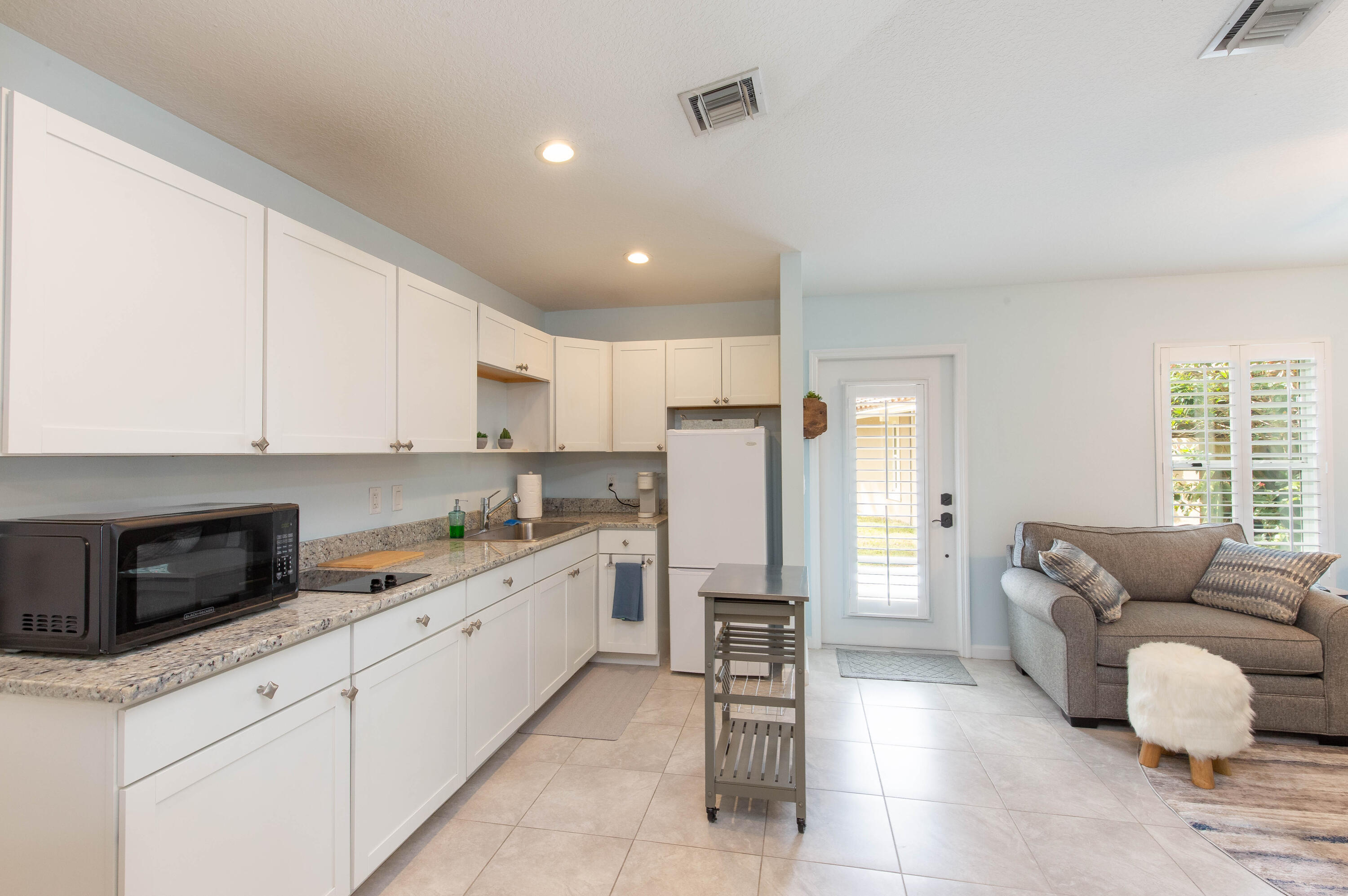 352 WINDOW ROCK Drive — Photo 5