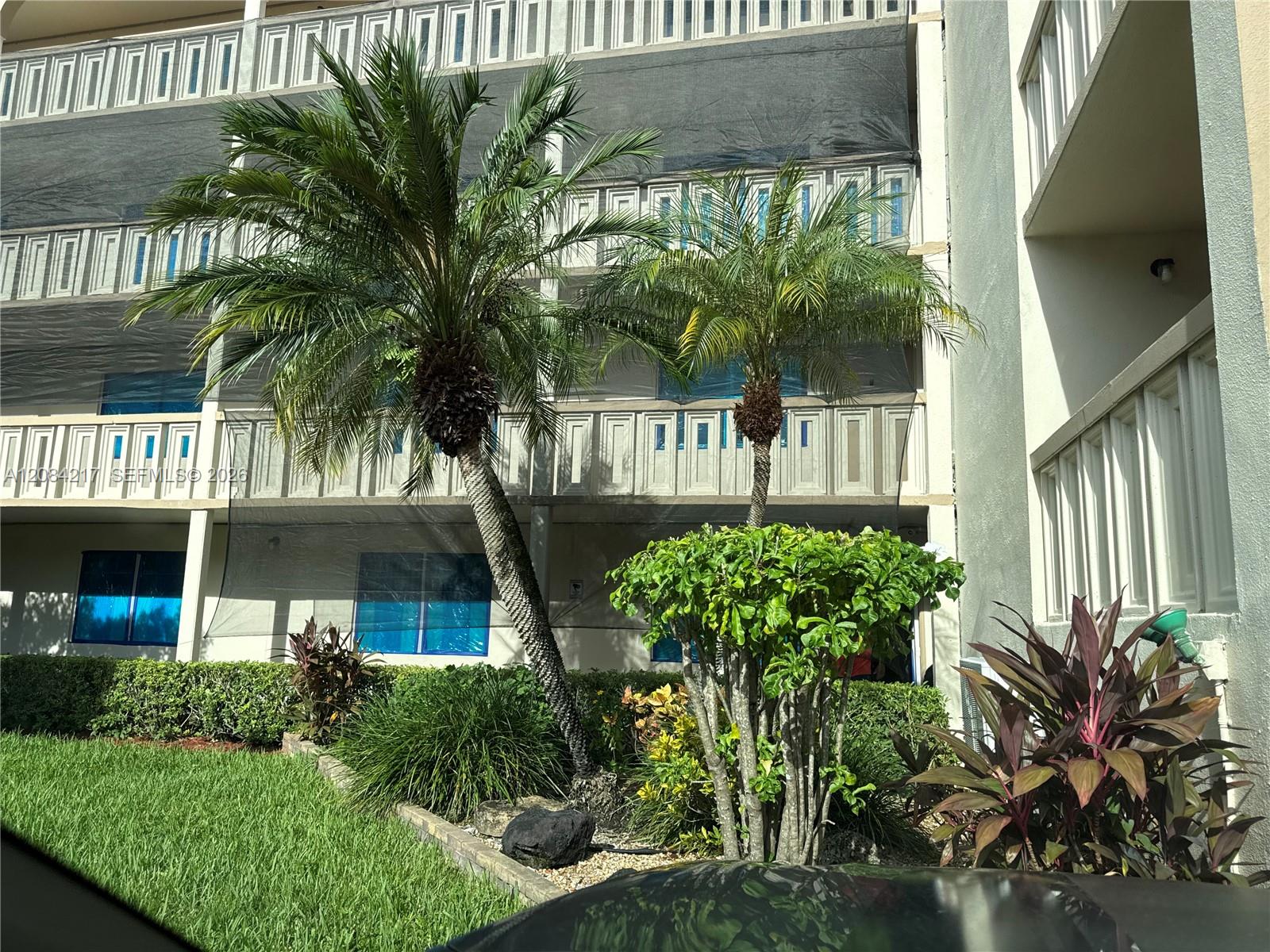2402 Antigua Cir # G1 — Photo 2