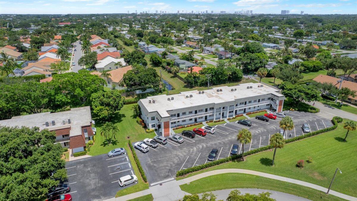 10000 Meridian Way N # 15, Palm Beach Gardens FL 33410