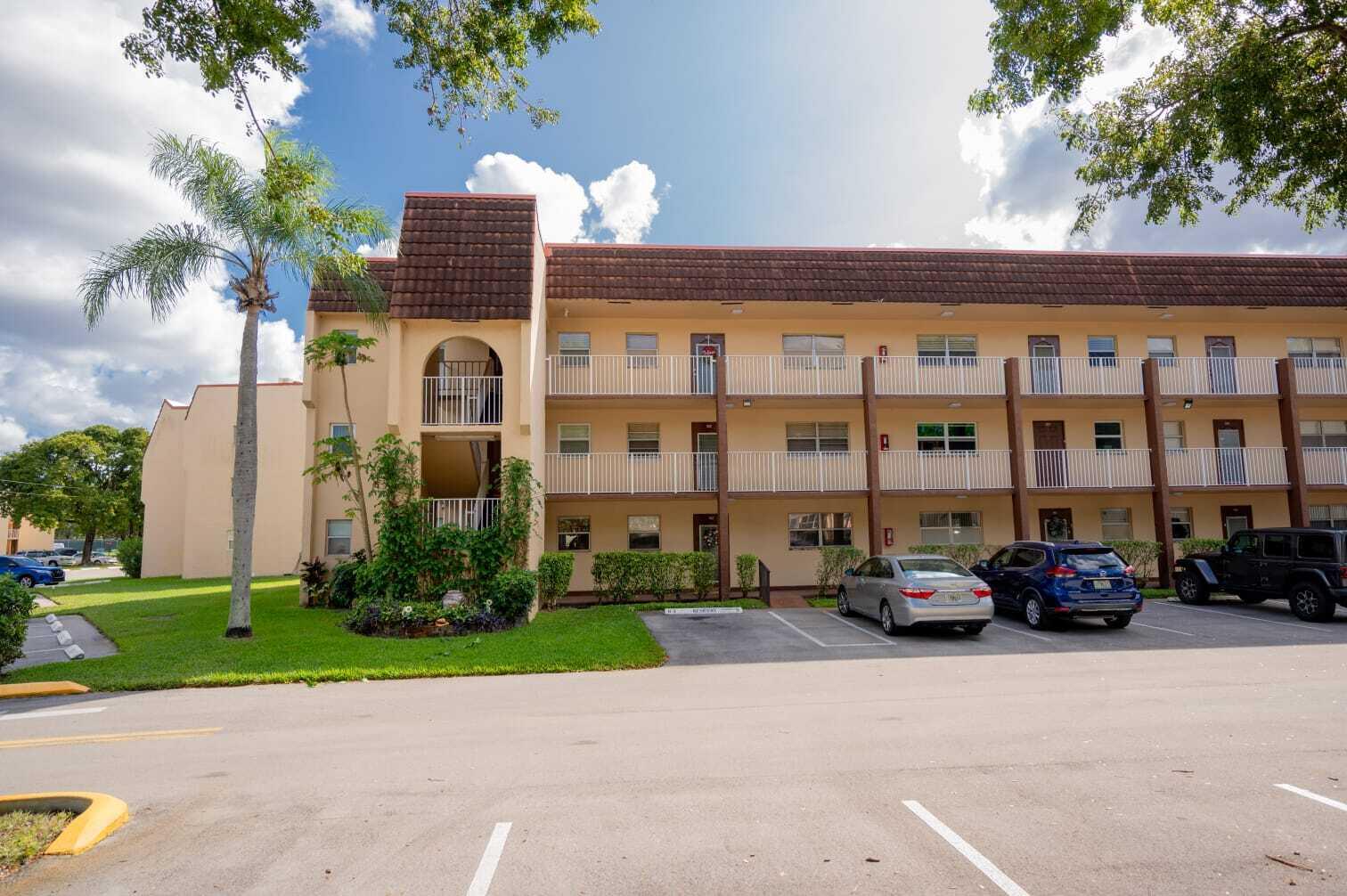 8861 Sunrise Lakes Boulevard Unit 301, Sunrise FL 33322