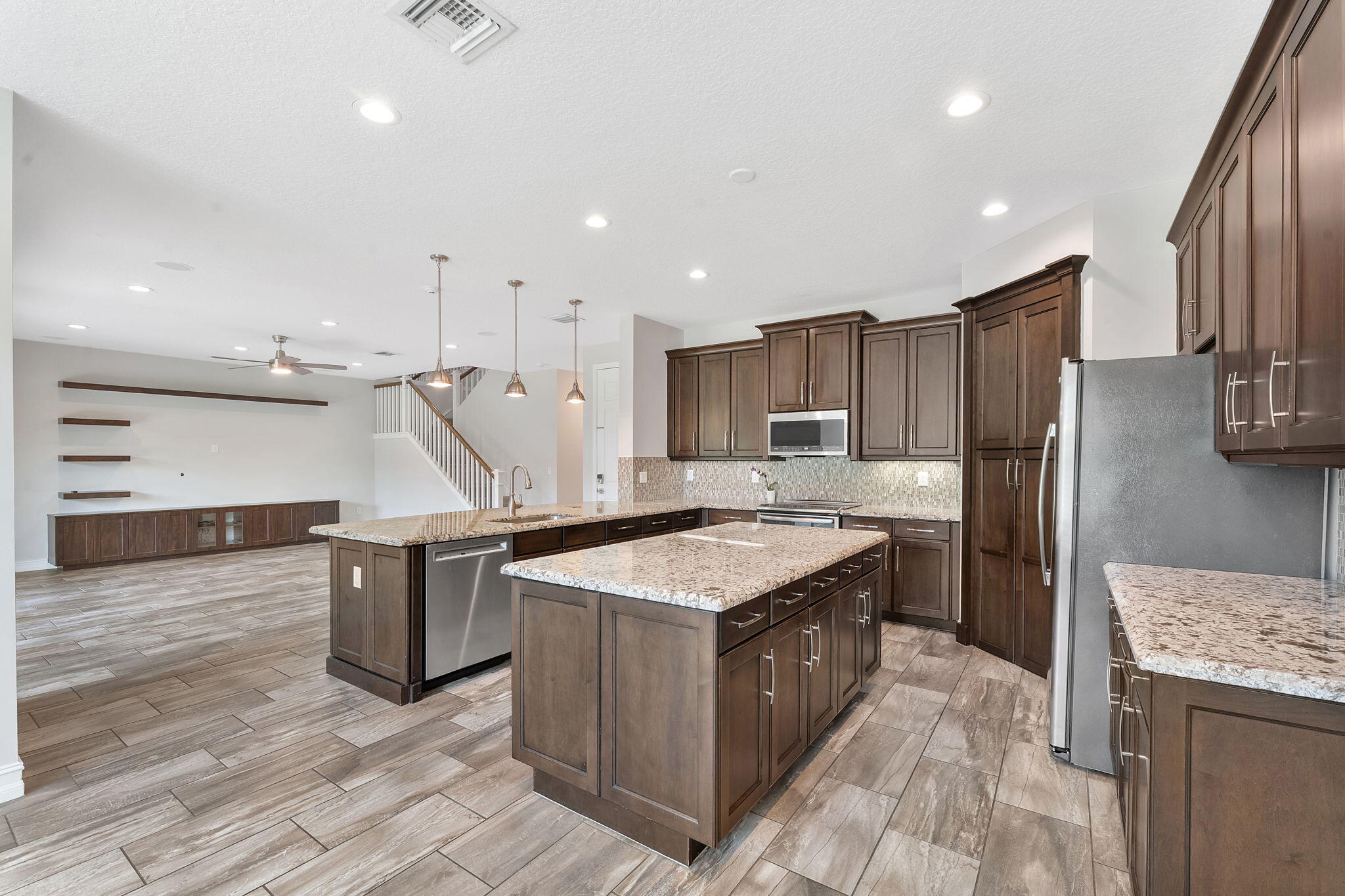 14544 ALABASTER Avenue — Photo 4