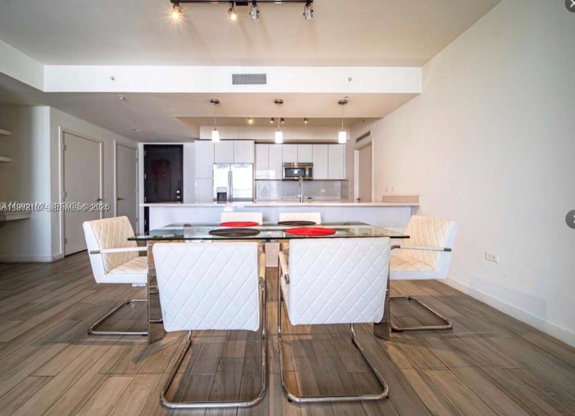 999 SW 1st Ave # 2105, Miami FL 33130