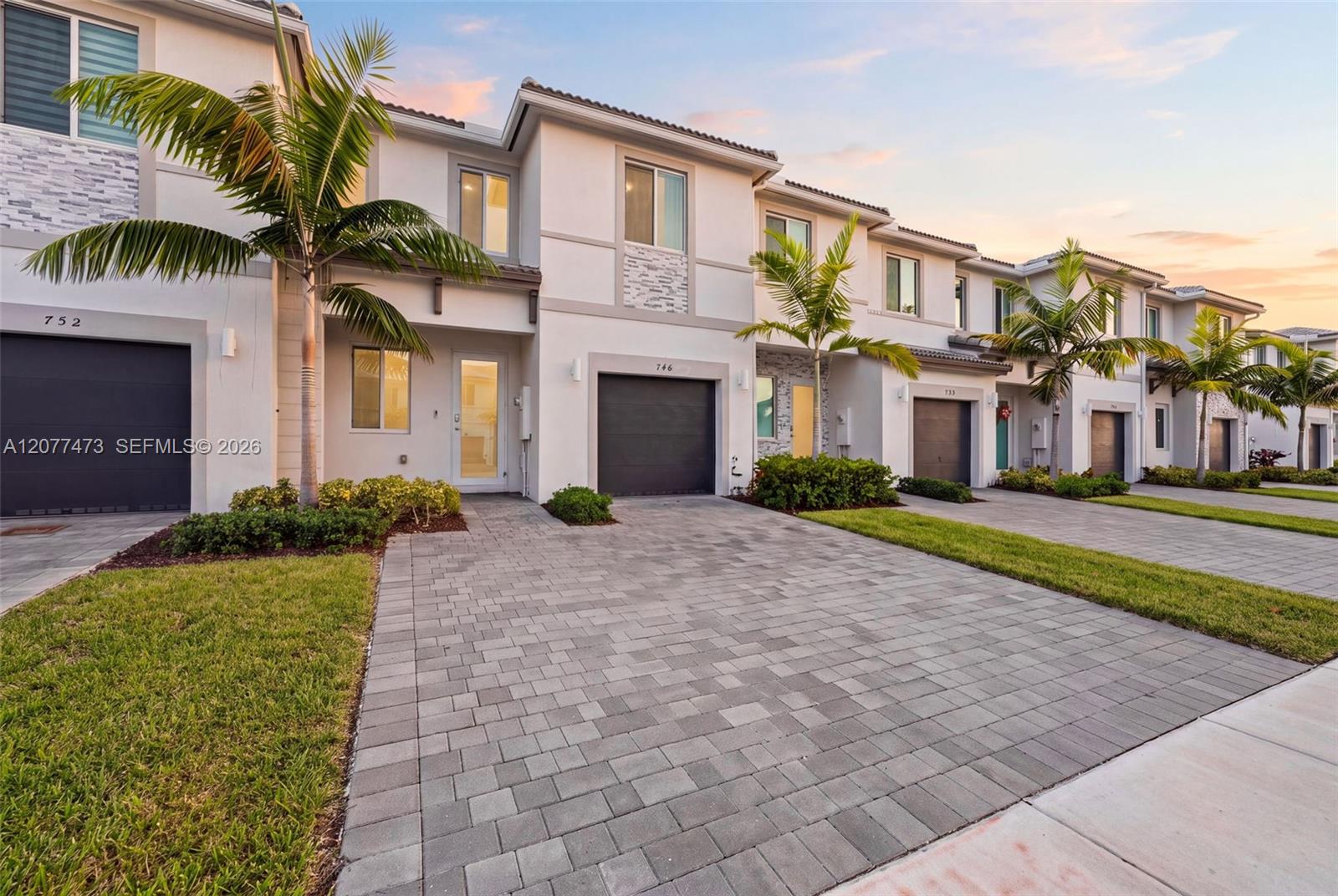 746 SE 14th St, Homestead FL 33034