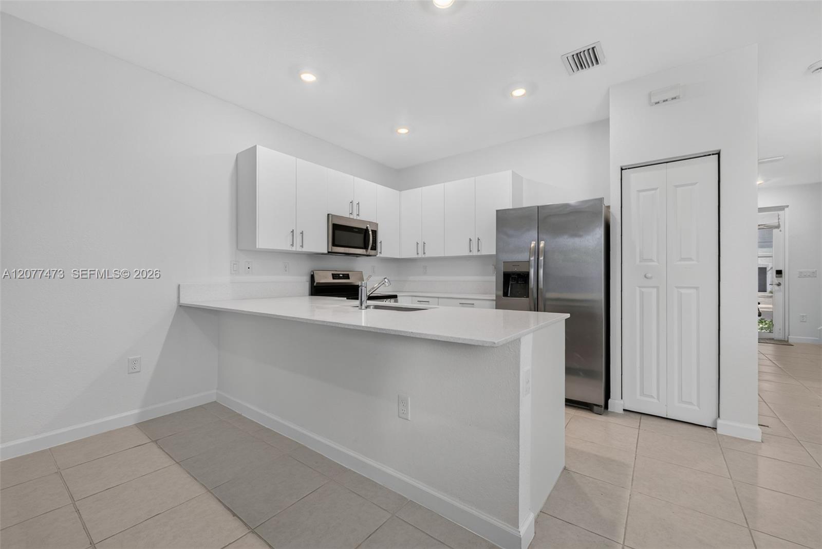 746 SE 14th St — Photo 5