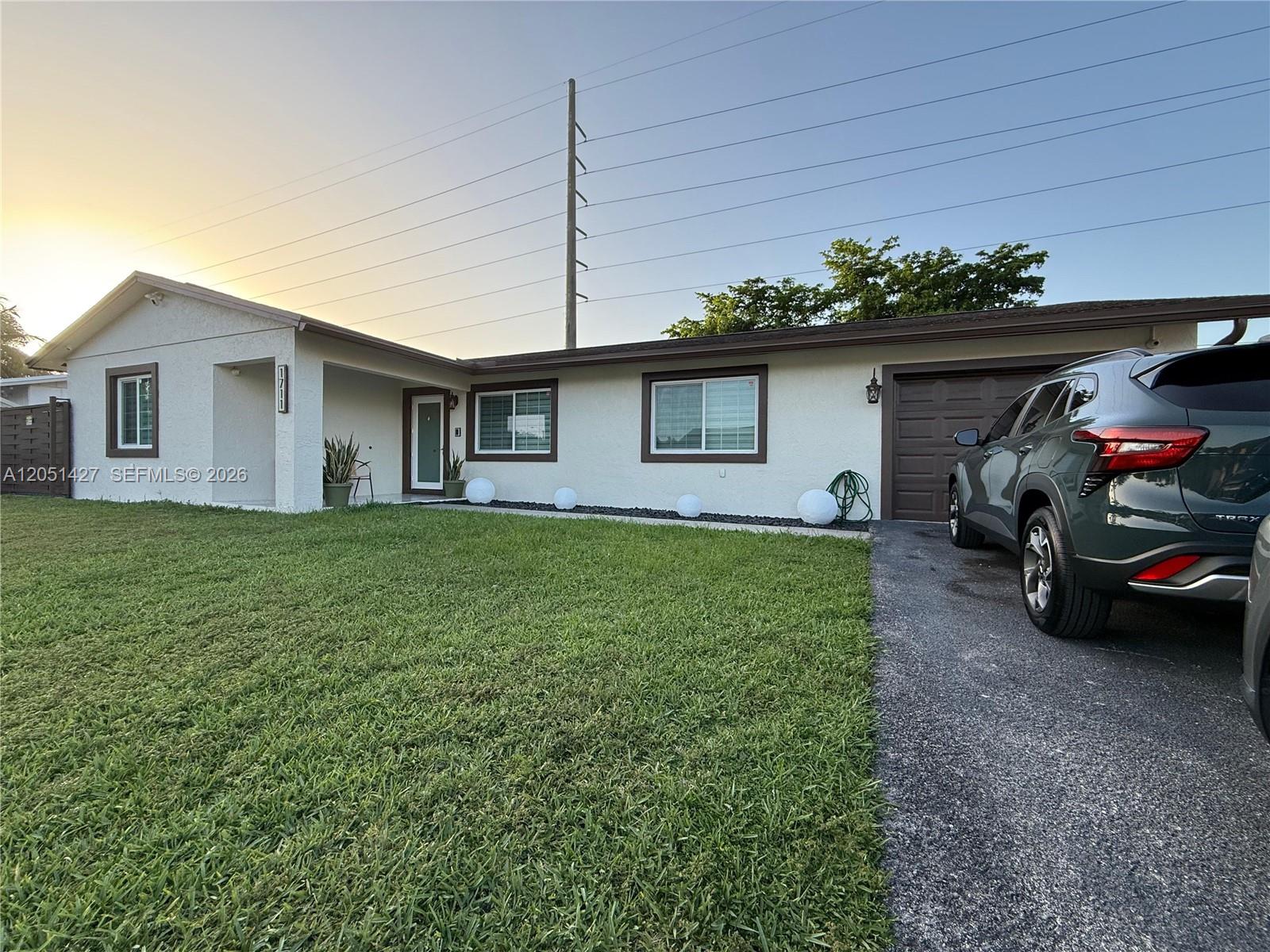 1711 N Anhinga Ln, Homestead FL 33035