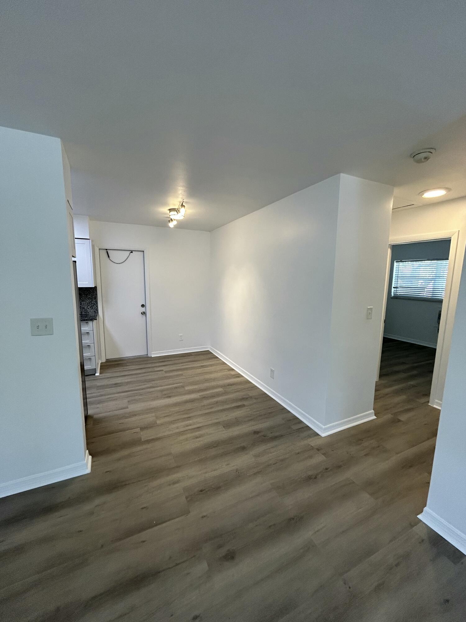 749 SE 15th Street # 6 — Photo 4