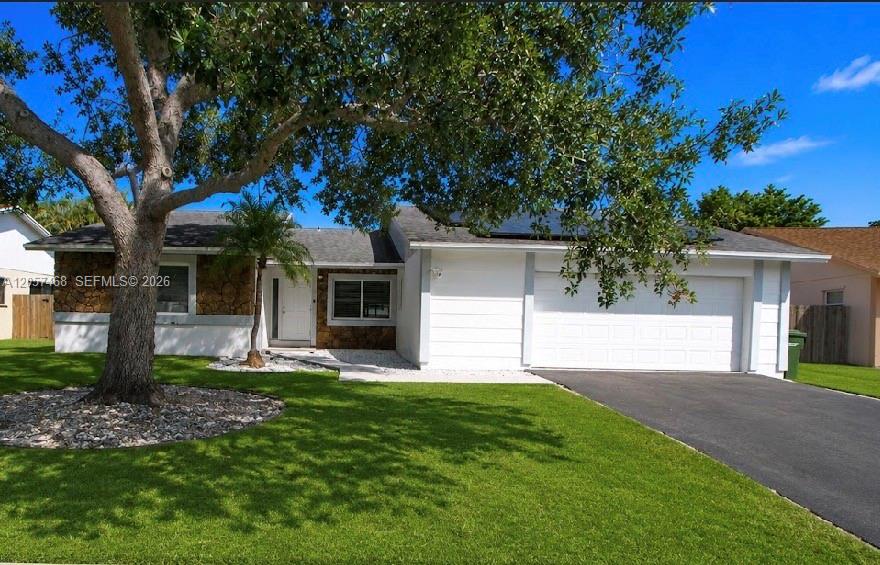 1661 N Goldeneye Ln, Homestead FL 33035