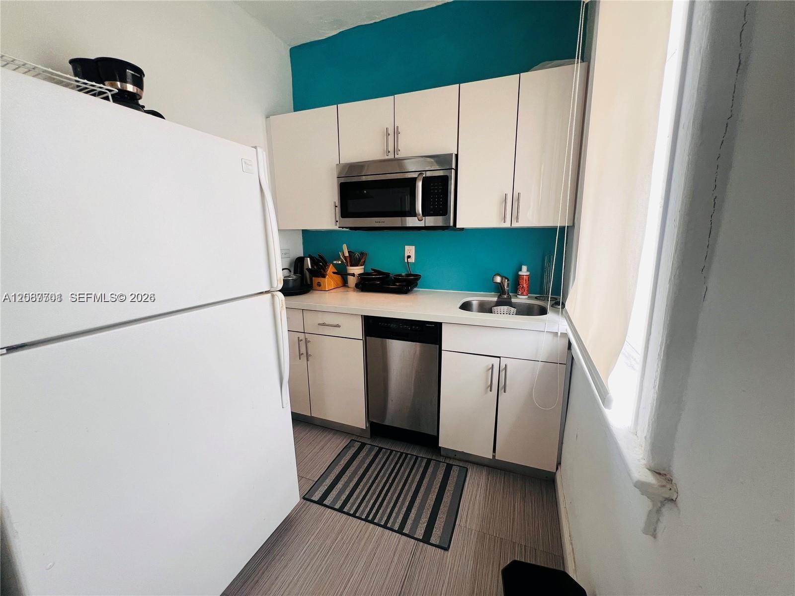 1611 Michigan Ave # 24 — Photo 5