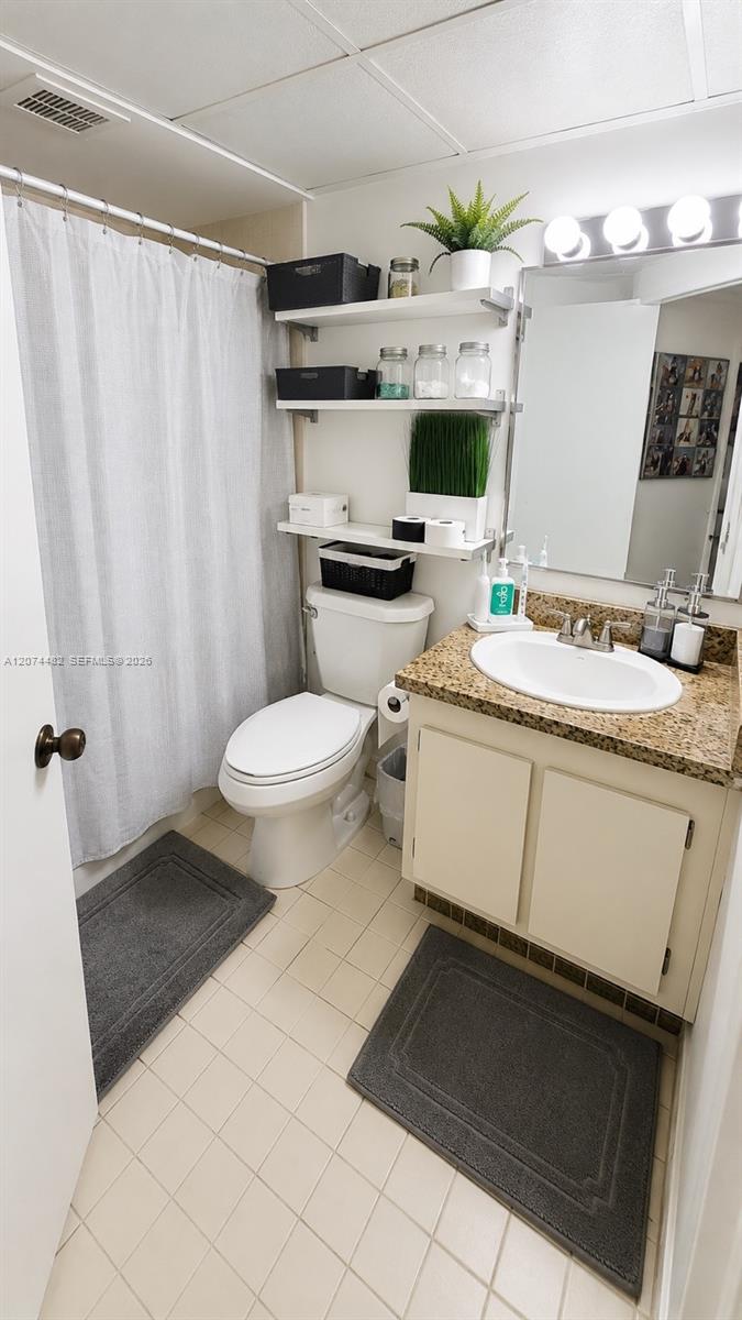 8290 Lake Dr # 426 — Photo 4