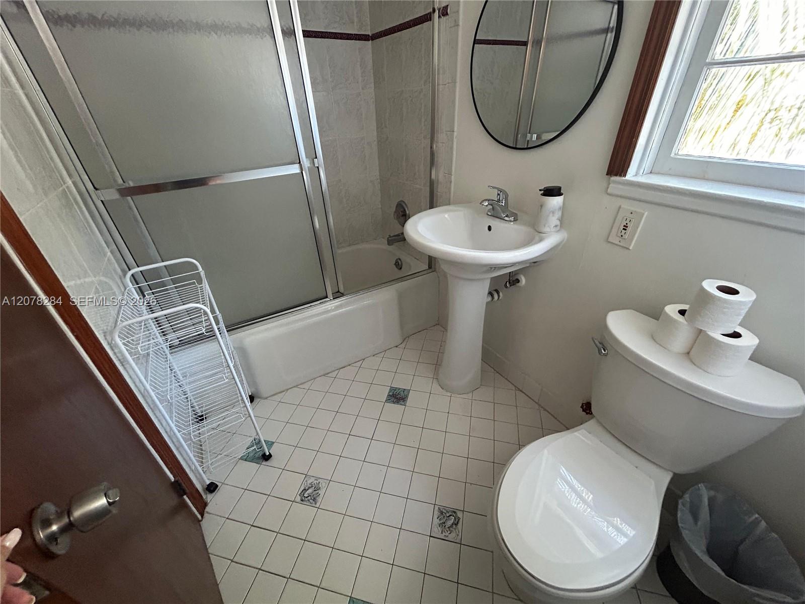 300 Sunset Dr # 2 — Photo 5