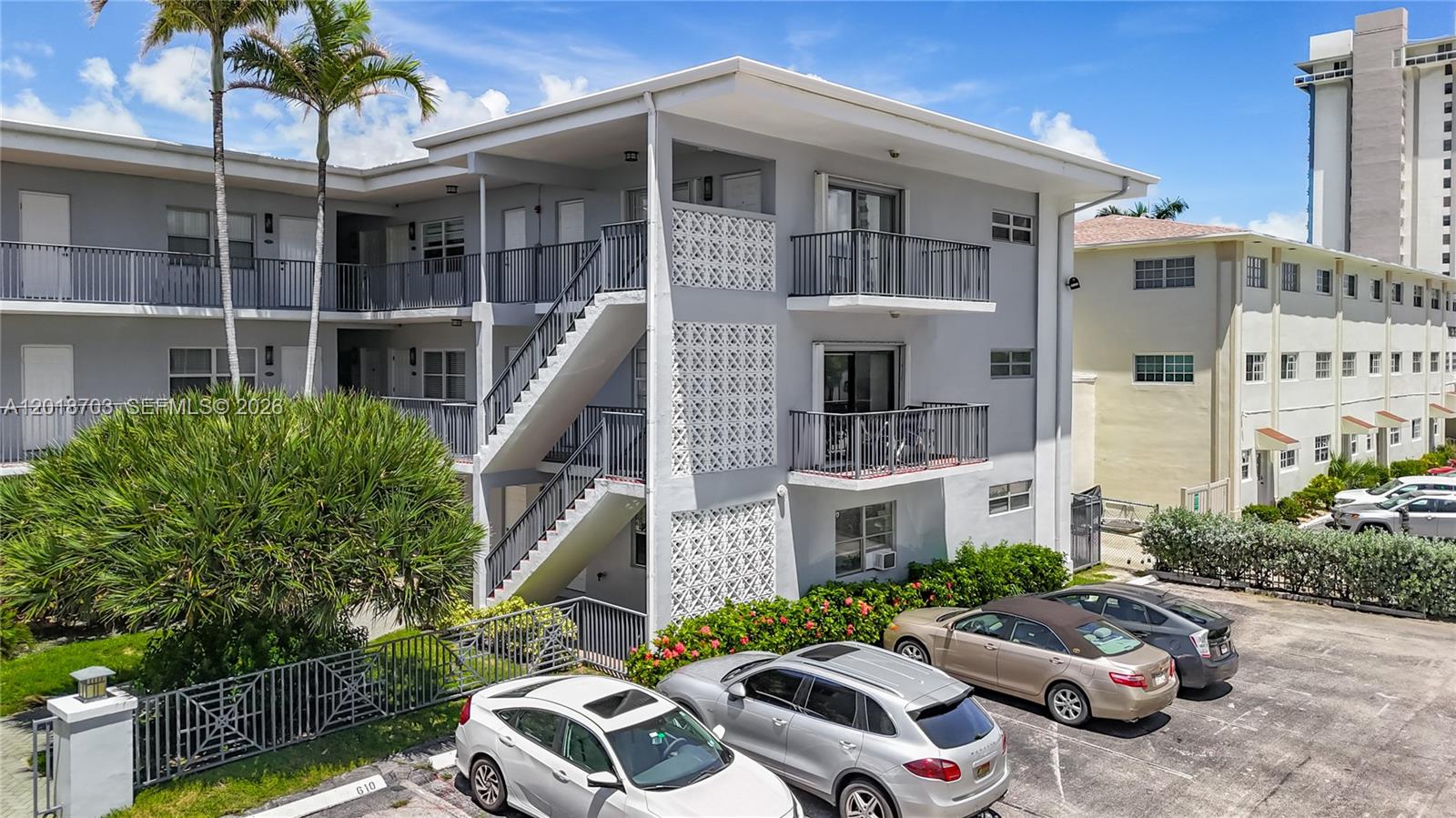 2600 S Ocean Dr # S102, Hollywood FL 33019