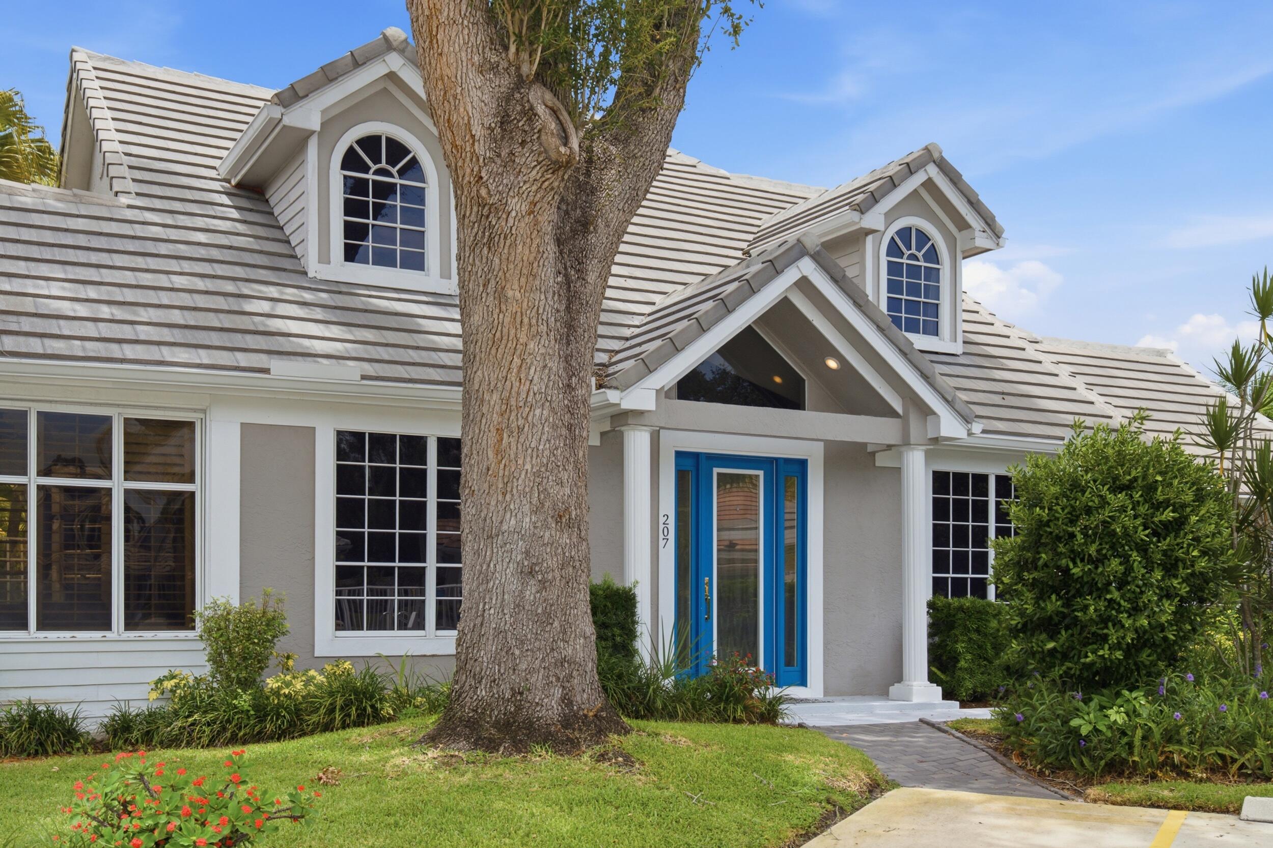 207 Woodsmuir Court, Palm Beach Gardens FL 33418