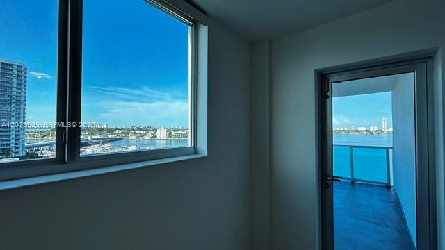 7525 E Treasure Dr # 1008 — Photo 2