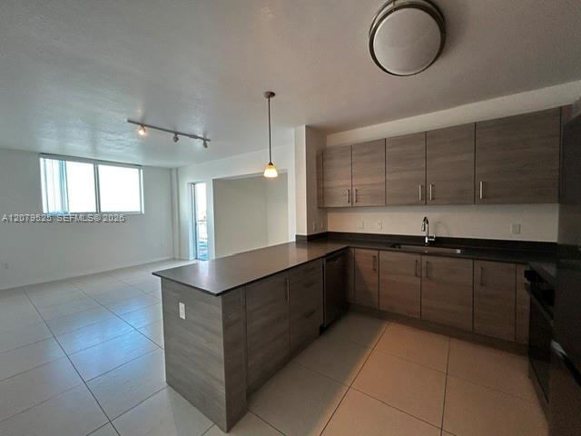 7525 E Treasure Dr # 1008 — Photo 3