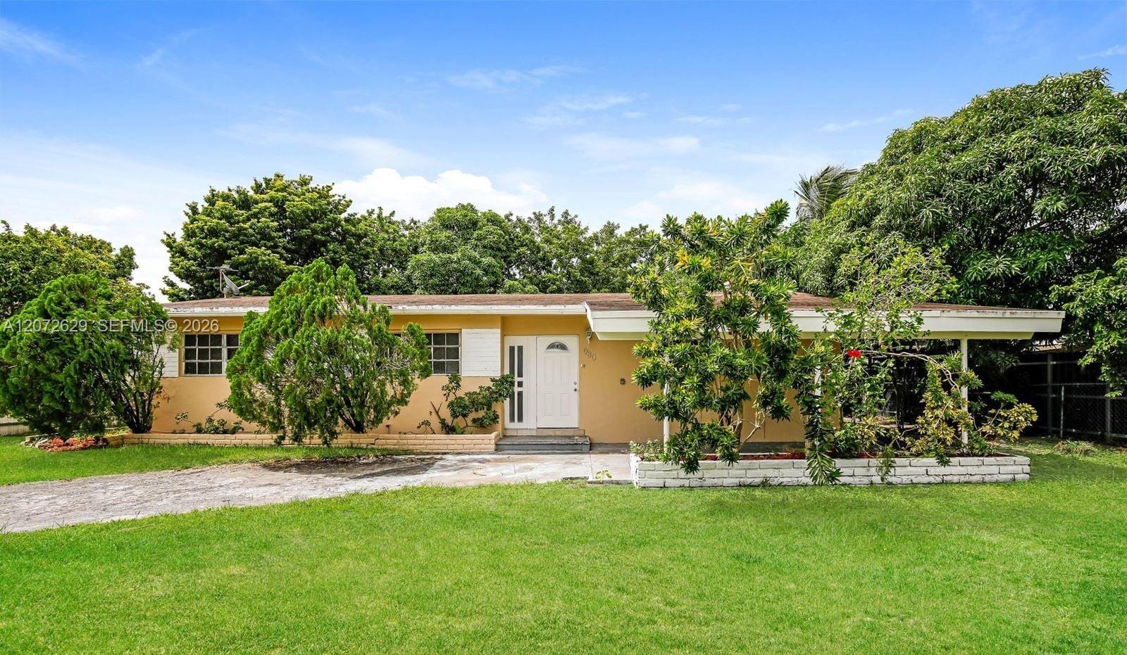 980 NW 182nd St, Miami Gardens FL 33169