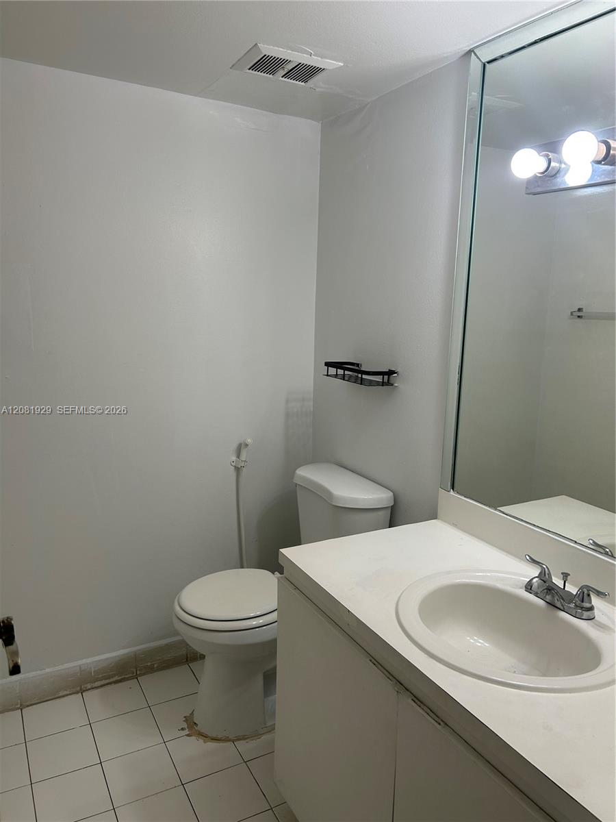 18111 NW 68th Ave # F106 — Photo 4