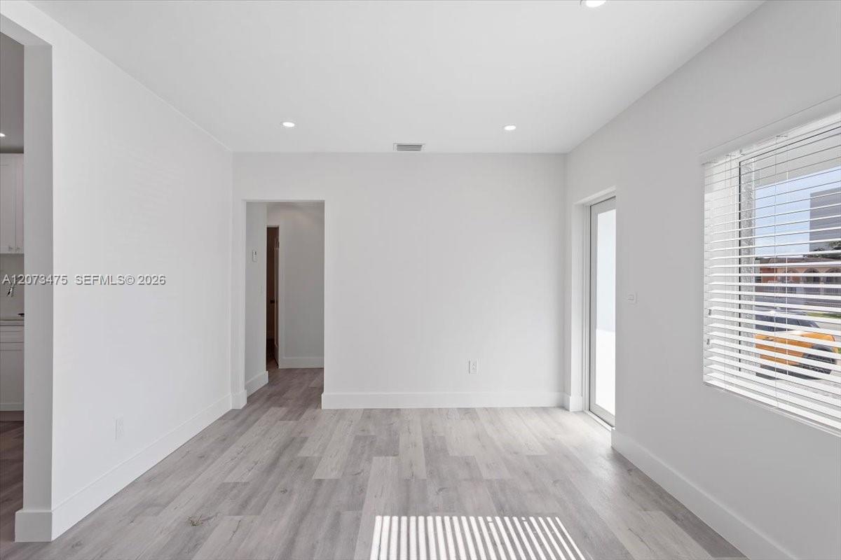 449 E 10th St — Photo 5