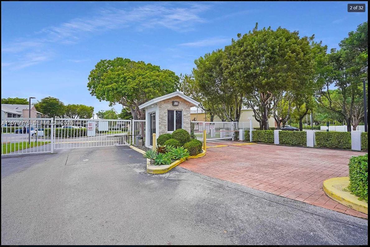10521 Mahogany Key Cir # 207 — Photo 3