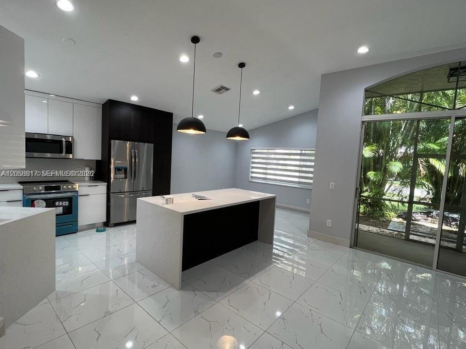 1970 NW 178th Ter # 1, Pembroke Pines FL 33029
