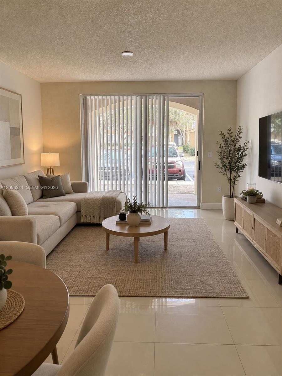 8030 N Nob Hill Rd # 105 — Photo 2
