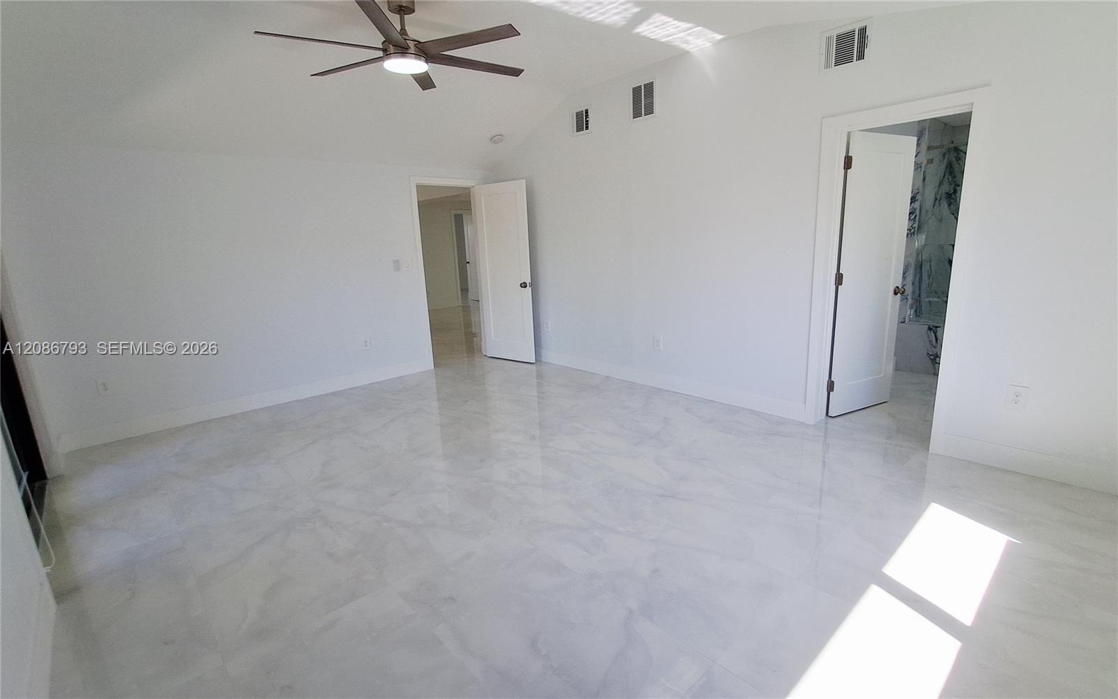 216 Shadow Way — Photo 4
