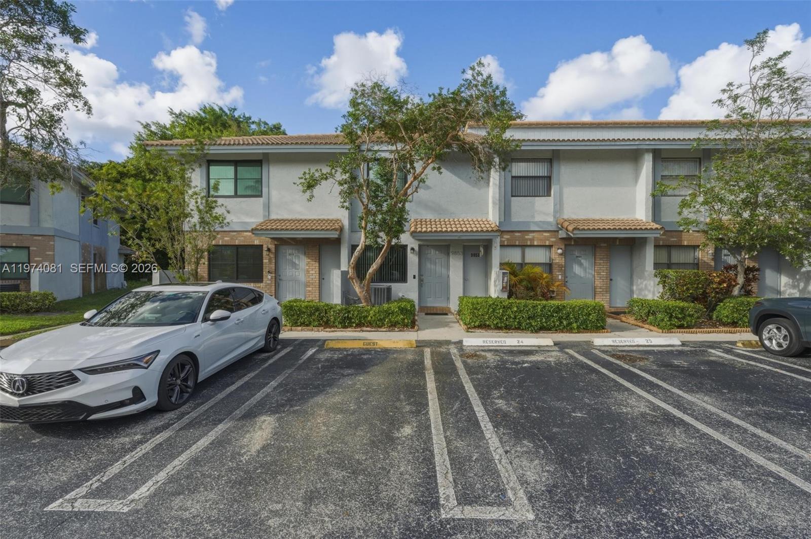 9853 Riverside Dr # 24, Coral Springs FL 33071