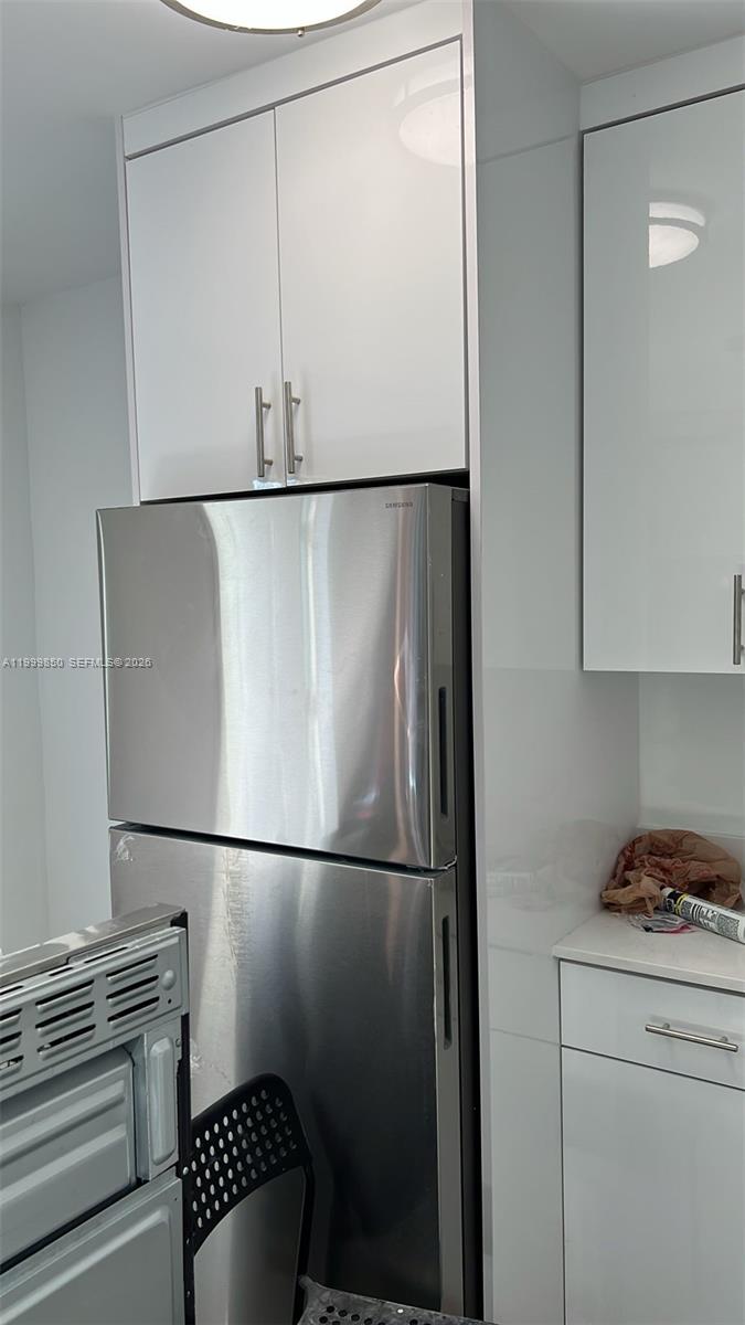 619 NE 3rd St # 18 — Photo 2
