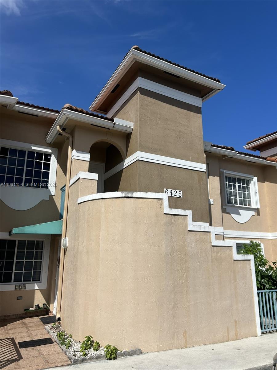 6425 SW 130th Pl # 704 — Photo 2