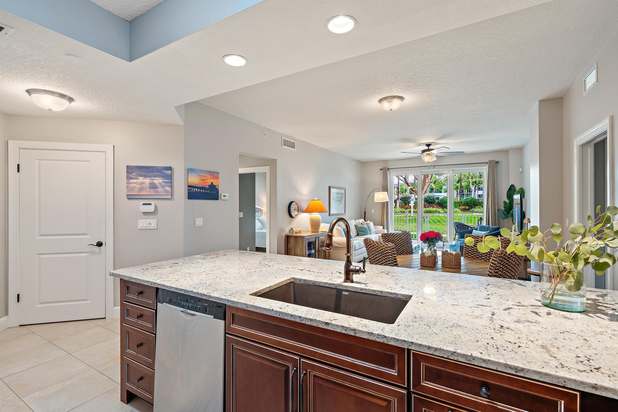 814 BAY COLONY Drive S — Photo 5