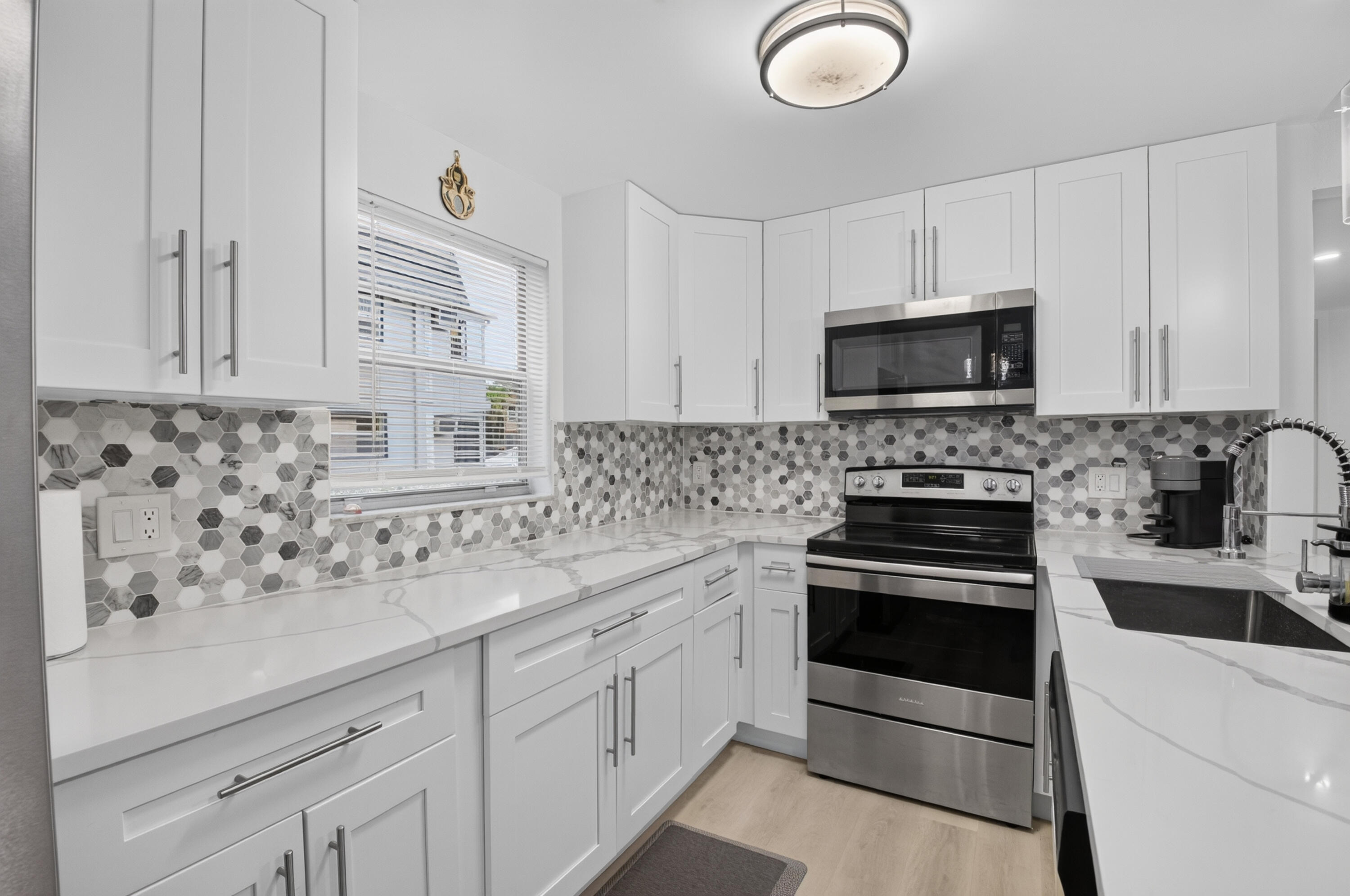 352 Brittany H — Photo 3