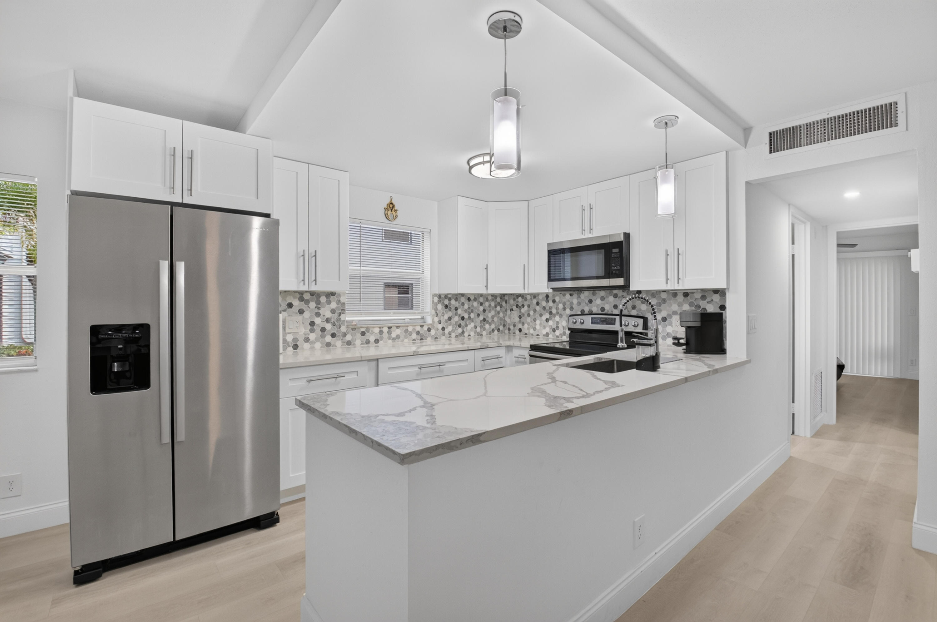 352 Brittany H — Photo 4