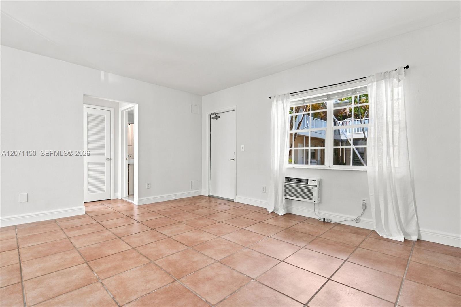 6511 Santona St # C6 — Photo 4