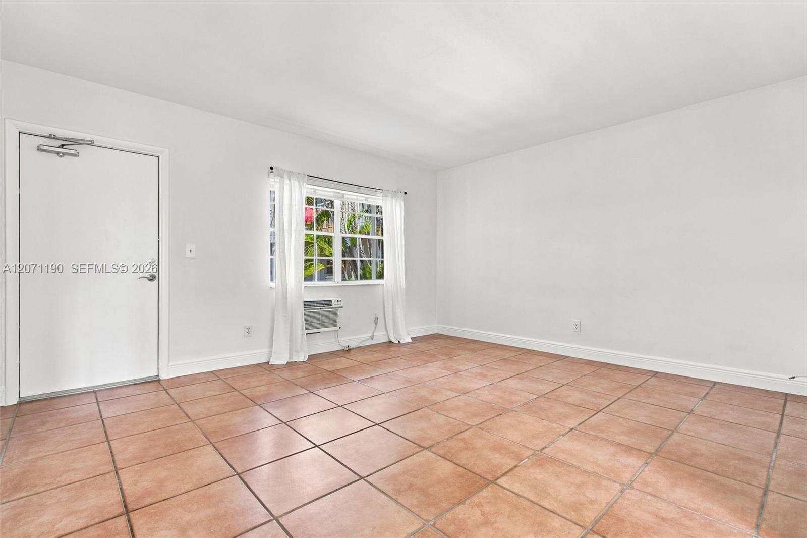 6511 Santona St # C6 — Photo 5