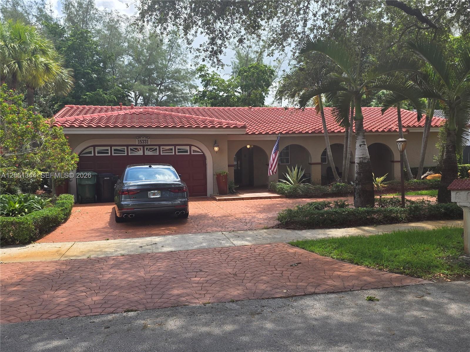 15331 Durnford Dr, Miami Lakes FL 33014