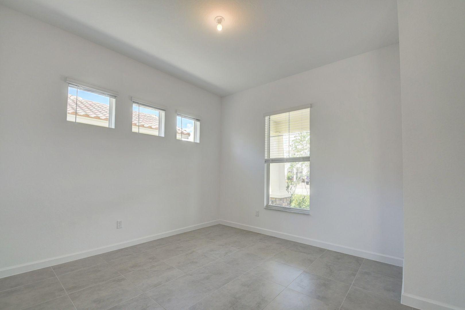 1000 Sterling Pine Place — Photo 2