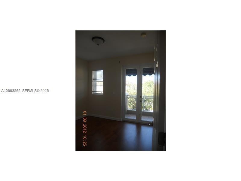 8057 SW 118th Ct # 8057 — Photo 2