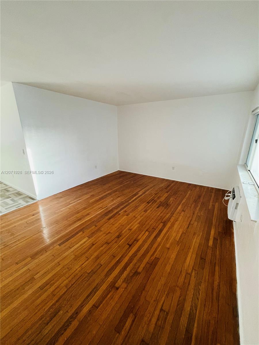 1840 S Treasure Dr # 15 — Photo 3