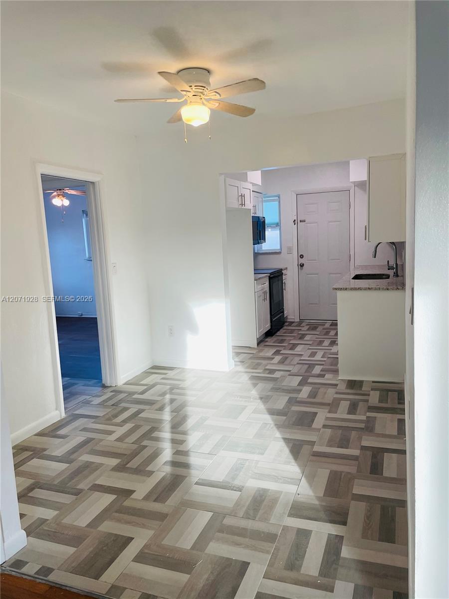 1840 S Treasure Dr # 15 — Photo 4