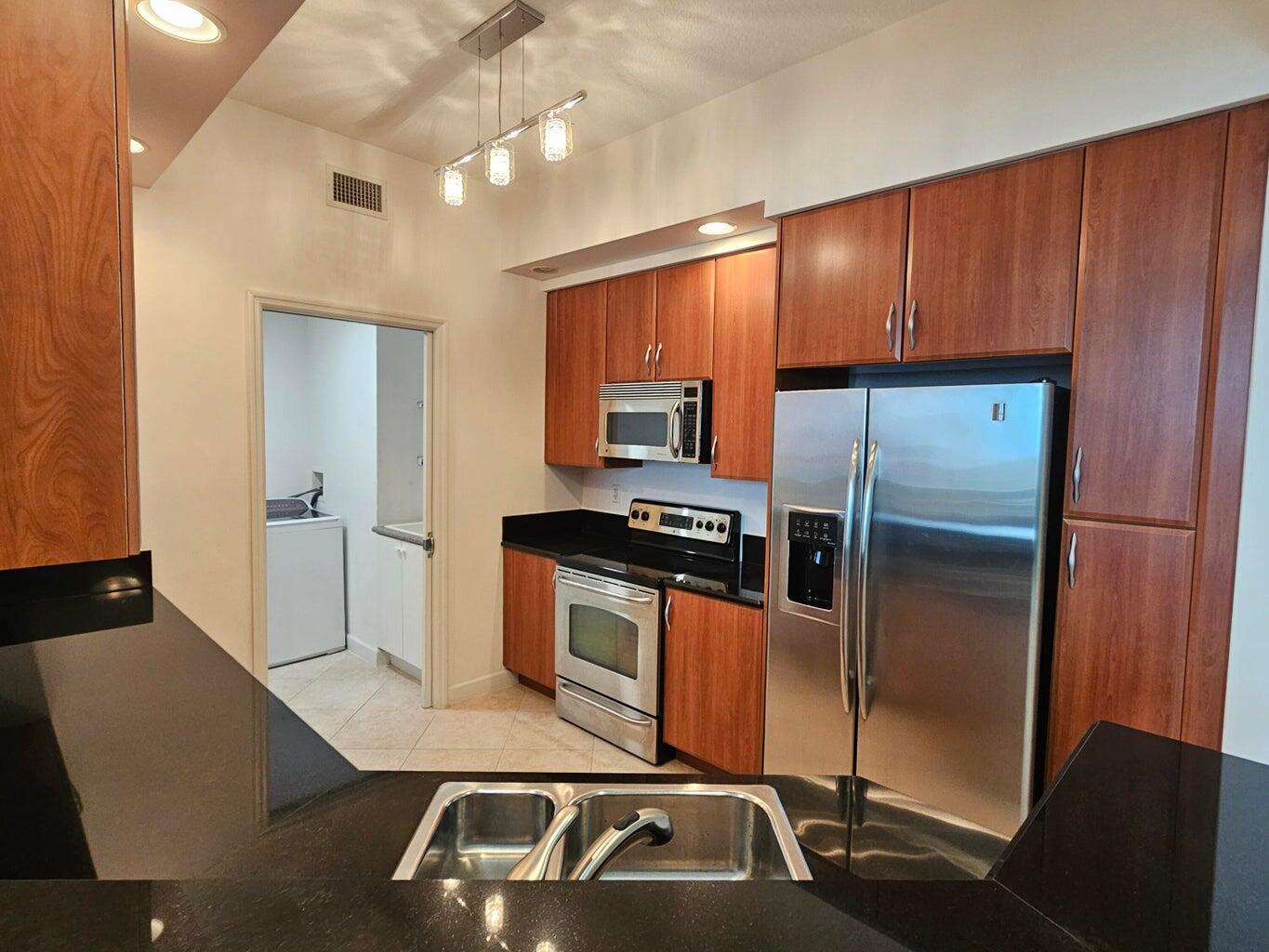 801 S Olive Avenue # 1604 — Photo 5