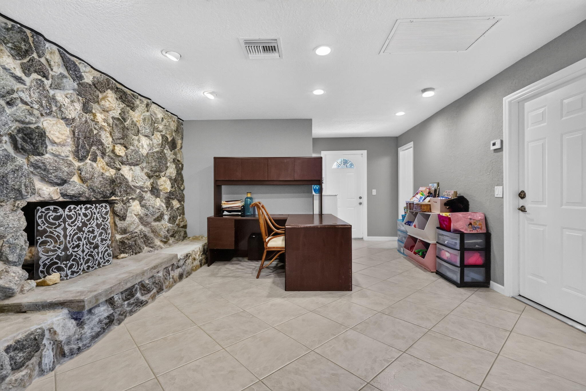4746 CANAL Drive — Photo 5