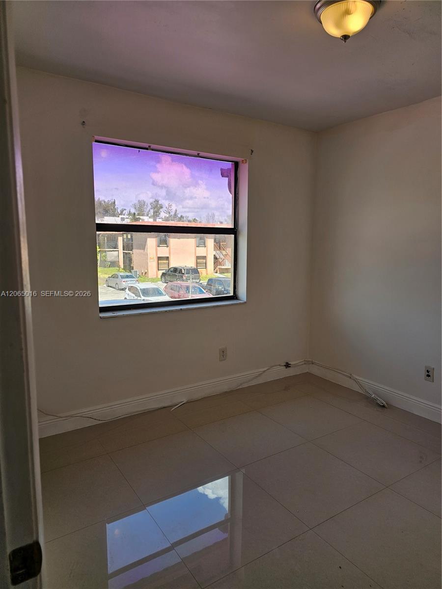 6535 W 27th Ct # 48 — Photo 4