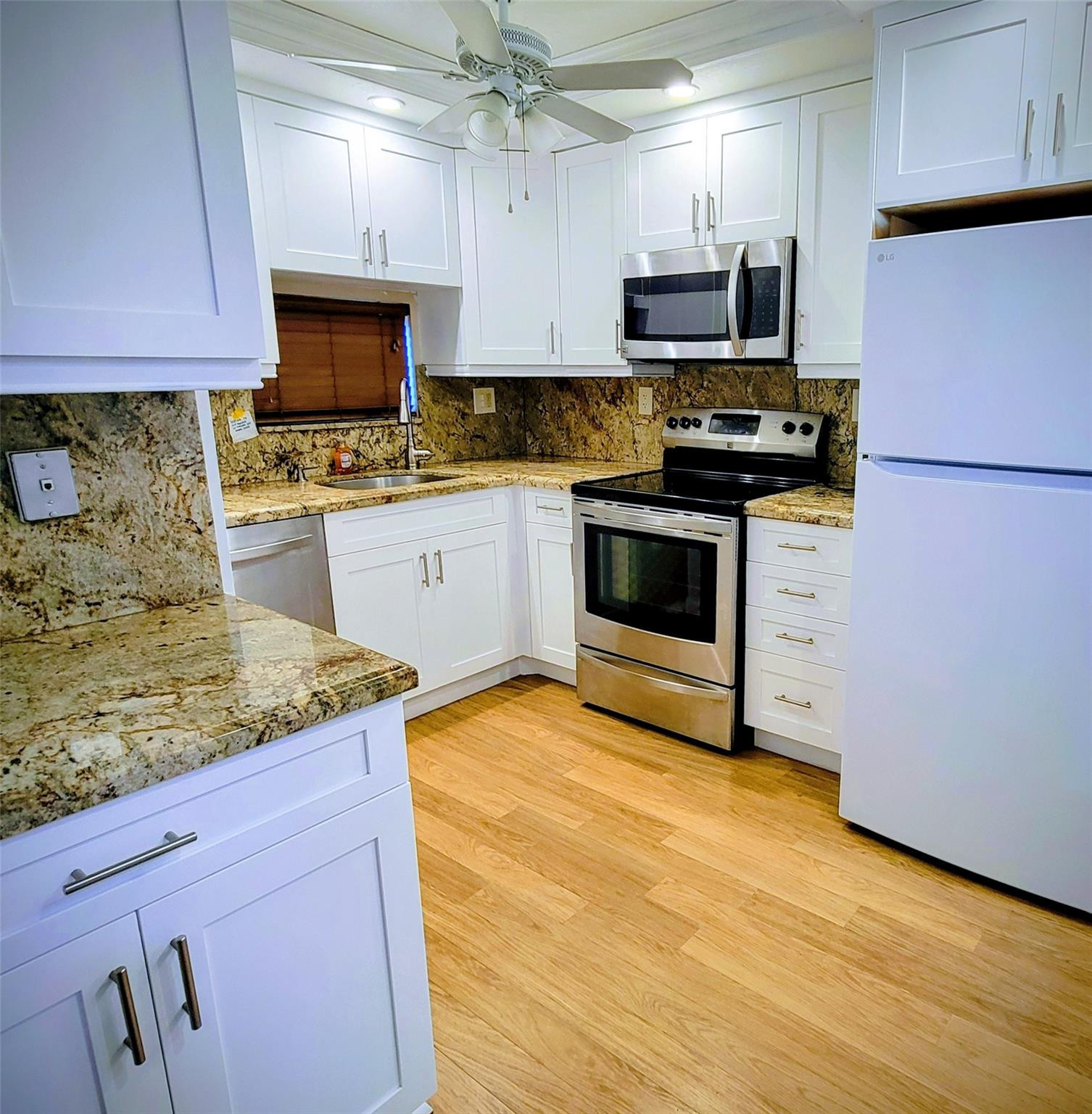 9411 N Hollybrook Lake Drive # 209, Pembroke Pines FL 33025