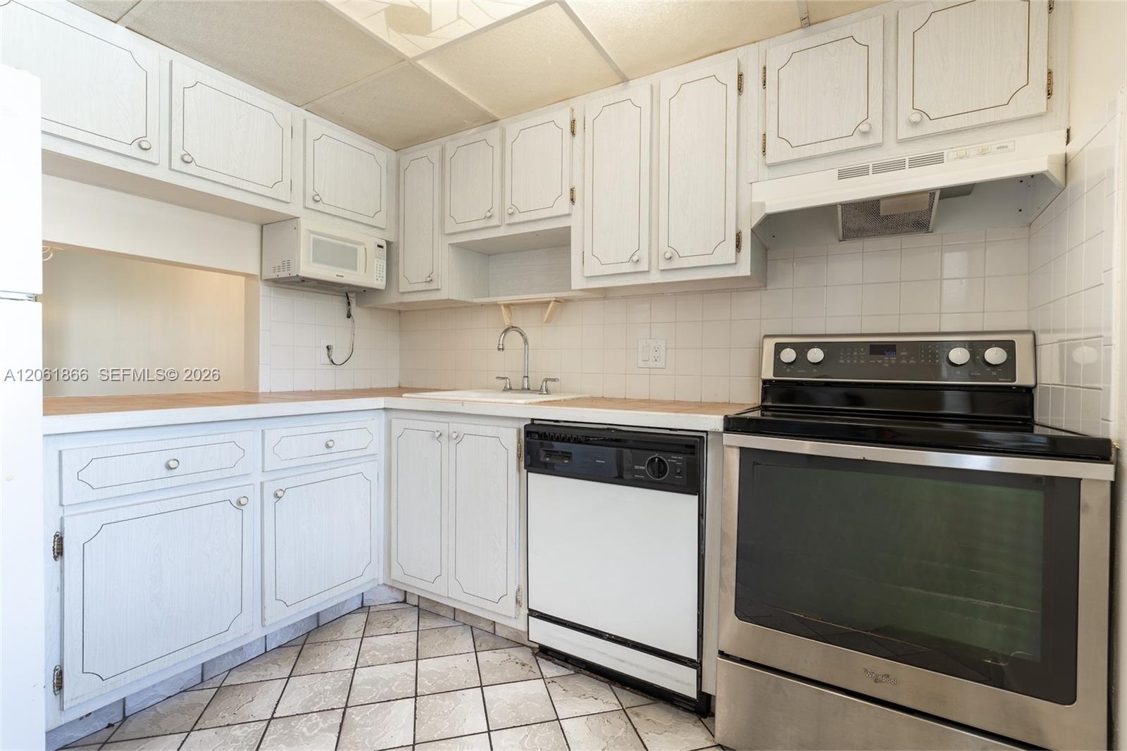 7877 Golf Cir Dr # 108 — Photo 2